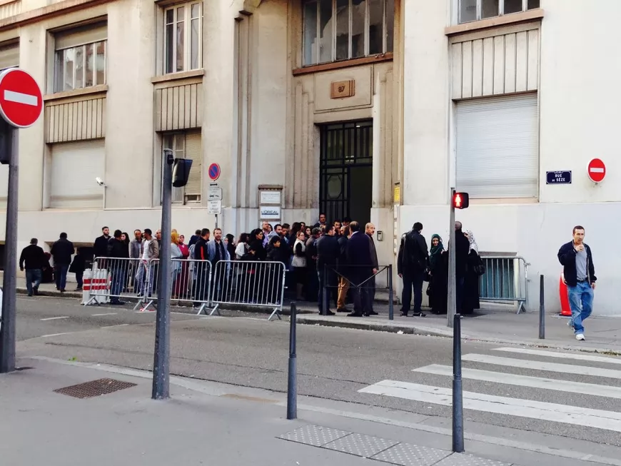 Lyon : le vote au consulat turc encadré par des CRS