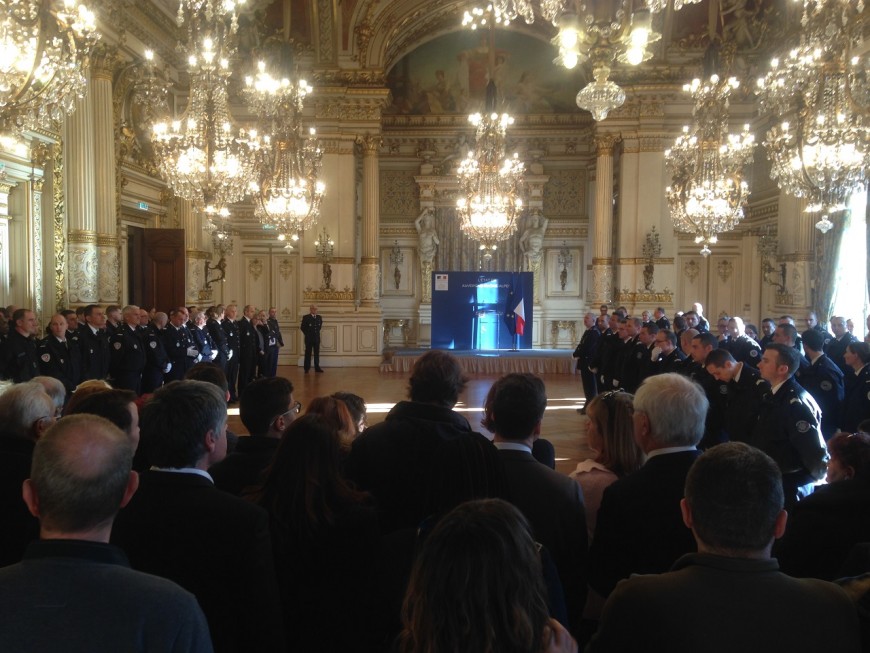 Lyon : 48 policiers honor&eacute;s &agrave; la pr&eacute;fecture du Rh&ocirc;ne