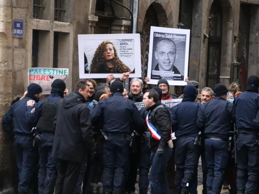 Lyon : ils ont réclamé la libération de Ahed Tamimi face à l'ambassadrice d'Israël
