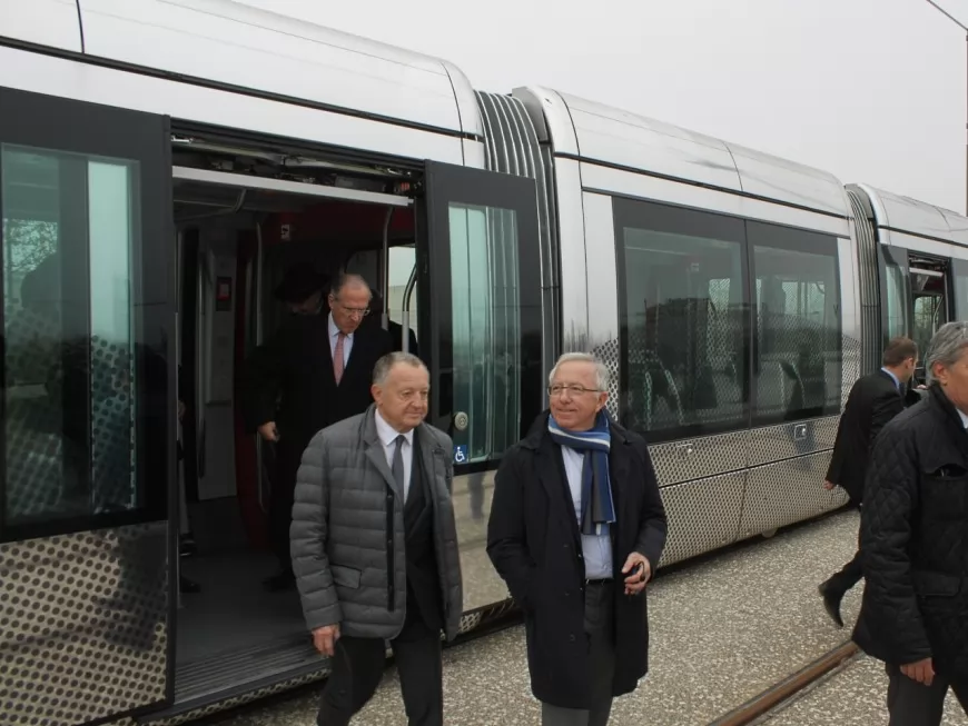 Le tramway à destination du Grand Stade de l'OL a été inauguré