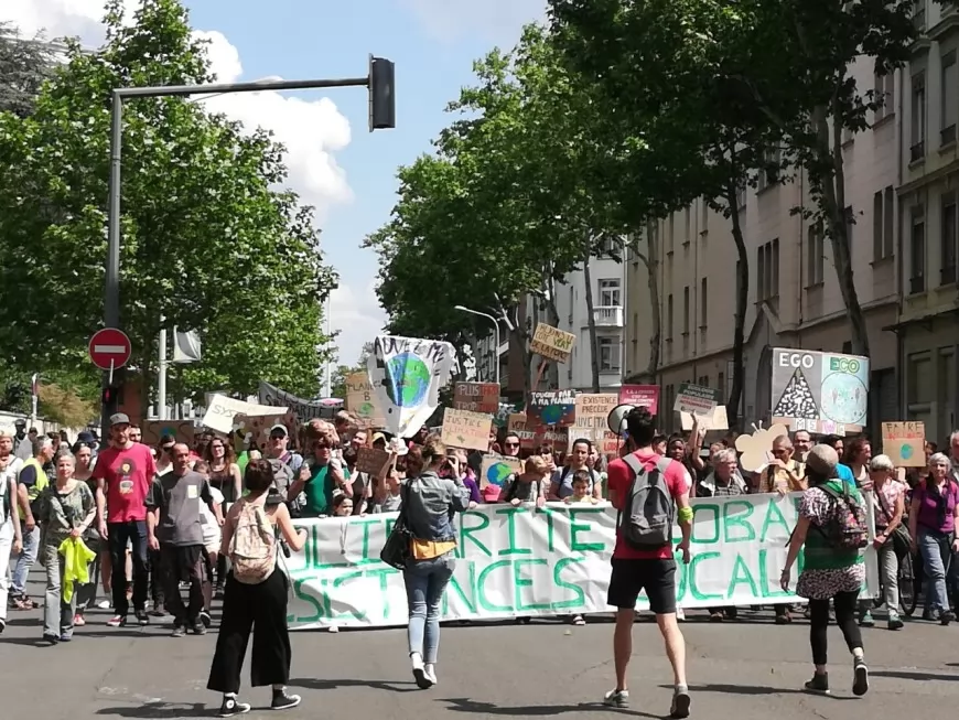 Lyon : une manifestation conjointe entre Marche pour le Climat et gilets jaunes