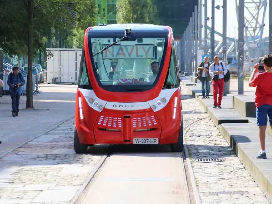 Lyon : les navettes autonomes Navly inaugurées à la Confluence