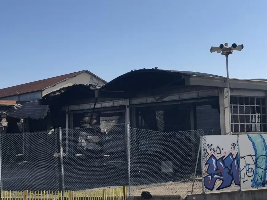 Lyon : un entrepôt de la Confluence détruit par un incendie