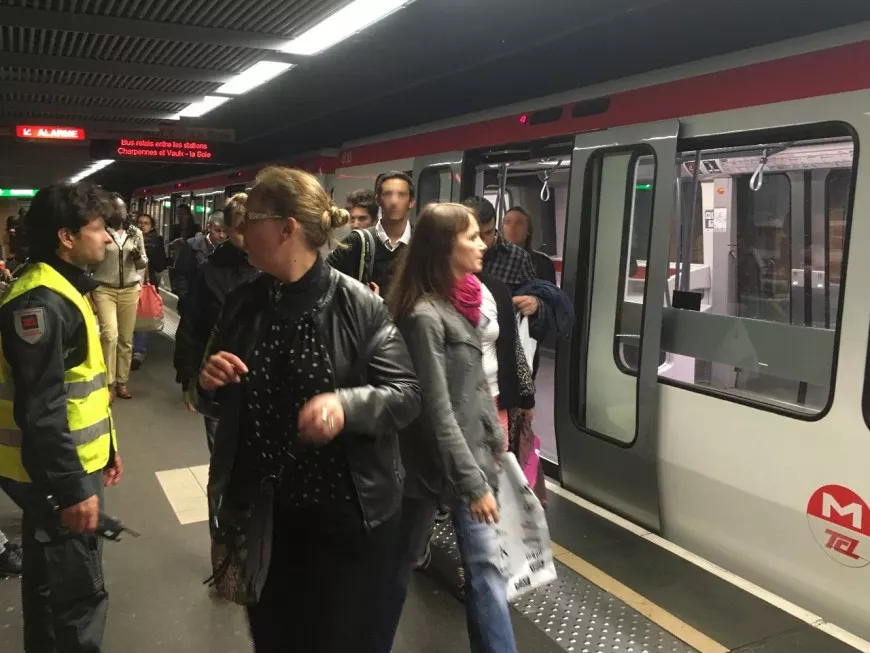 Lyon : un colis suspect paralyse la ligne A du métro