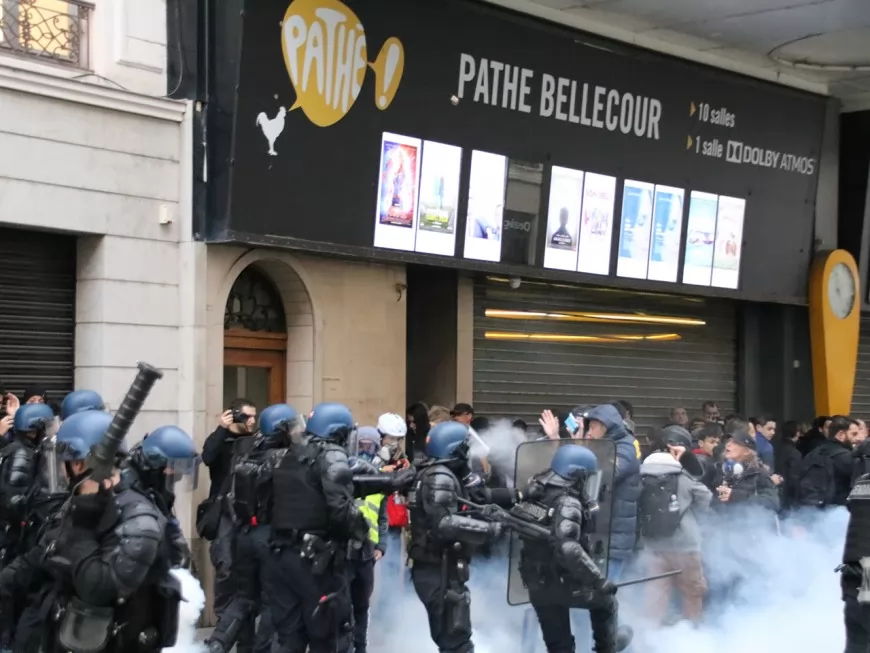 Gilets jaunes à Lyon : grosses tensions rue de la Ré et avenue Jean-Jaurès