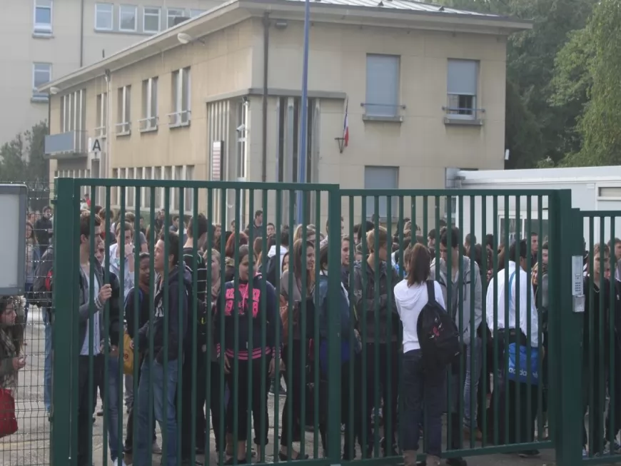 Prof agressé à Lyon : émotion palpable au lycée la Martinière