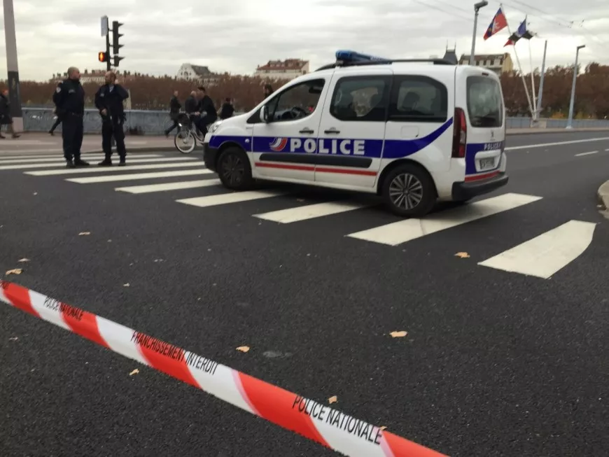 Lyon : un colis suspect dans un bus paralyse le centre-ville (Màj)