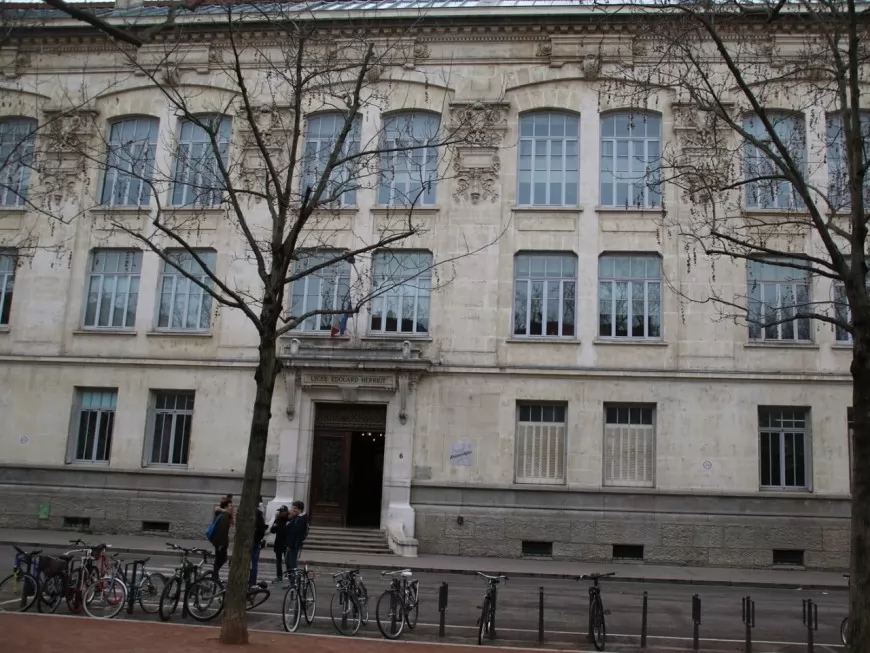 Deux collèges et quatre lycées cibles d'alertes à la bombe à Lyon