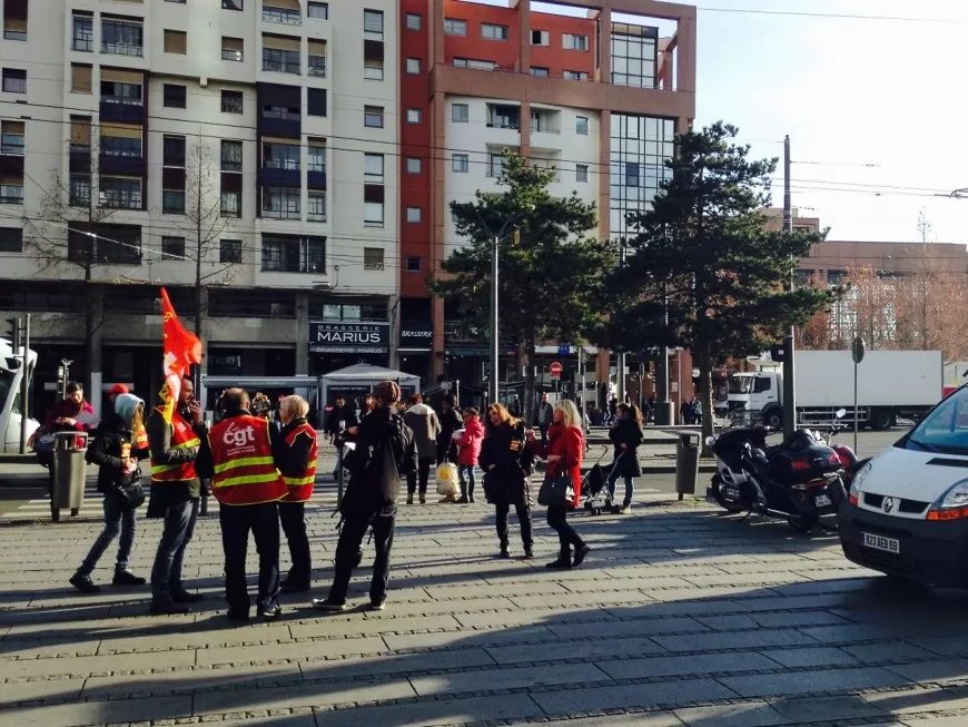 Lyon : une douzaine de salariés de la Part-Dieu ont manifesté