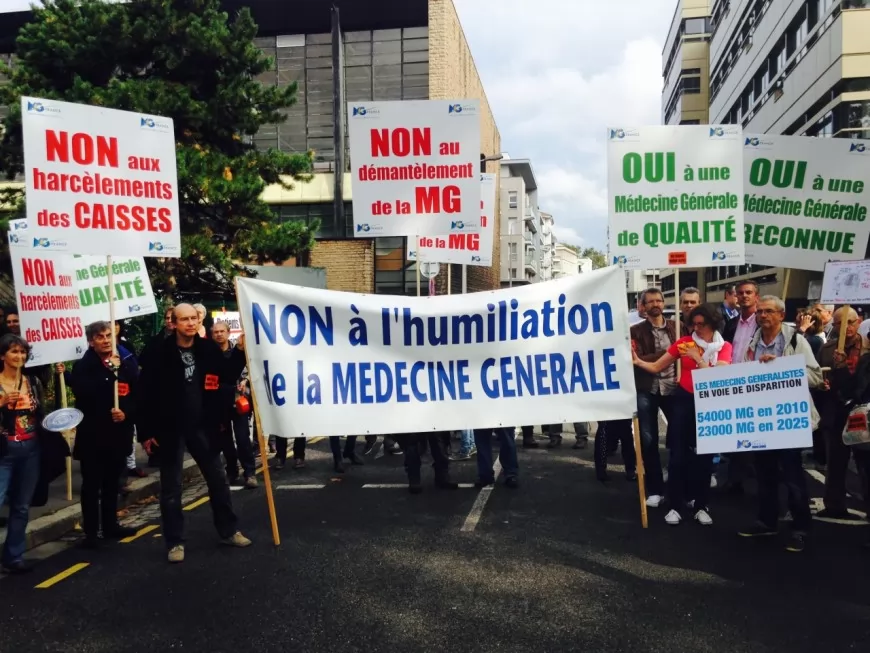 Opérations escargot, journée santé morte, les médecins mobilisés à Lyon contre le projet de loi Santé