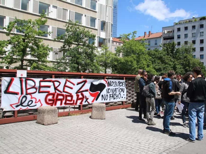 Une quarantaine de personnes mobilisées pour soutenir un militant d’extrême gauche jugé à Lyon