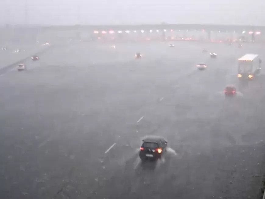 Orage de grêle : les voitures face à la tempête dans une vidéo du péage de Villefranche-Limas