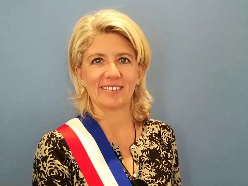 Oullins : Clotilde Pouzergue remplace Fran&ccedil;ois-No&euml;l Buffet dans le fauteuil de maire