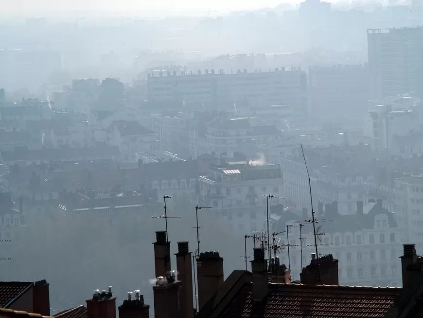 Pollution : Lyon placée en vigilance rouge, la circulation différenciée renforcée