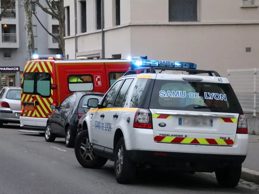 Villeurbanne : deux blessés dont un grave dans une collision entre une voiture et une moto