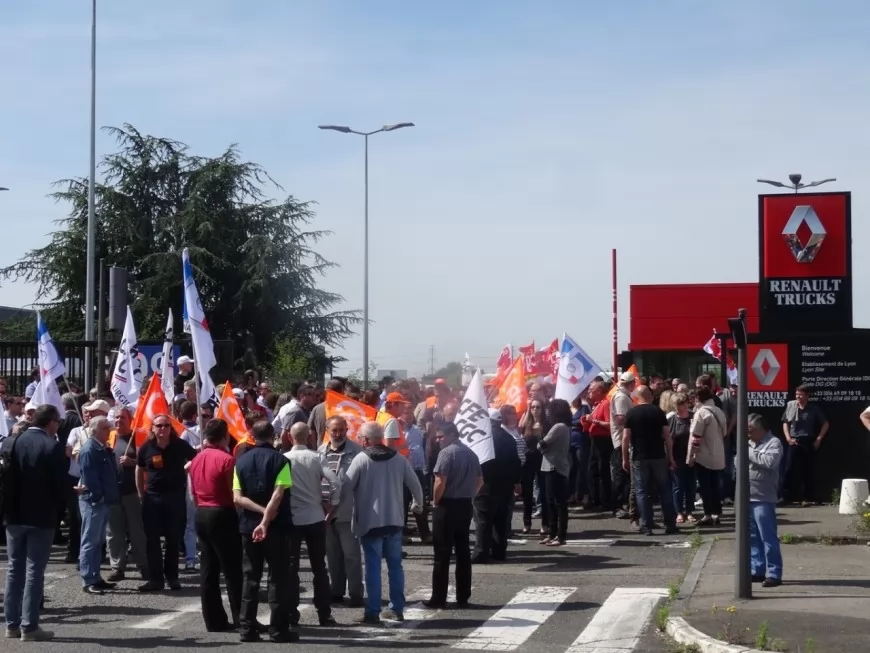 Nouvelle grève pour les salariés de Renault Trucks ce mardi
