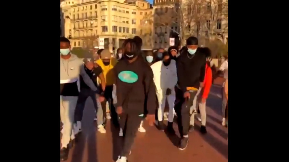 Lyon : des centaines de milliers de vues pour une danse tournée place Bellecour 