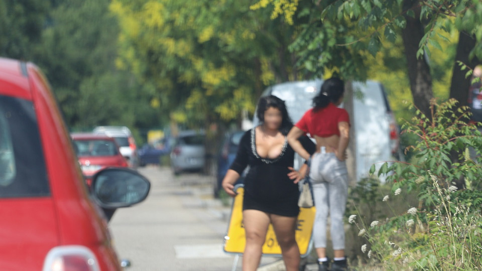 Lyon : elle se prostitue, sa famille l'enlève, la séquestre et la frappe