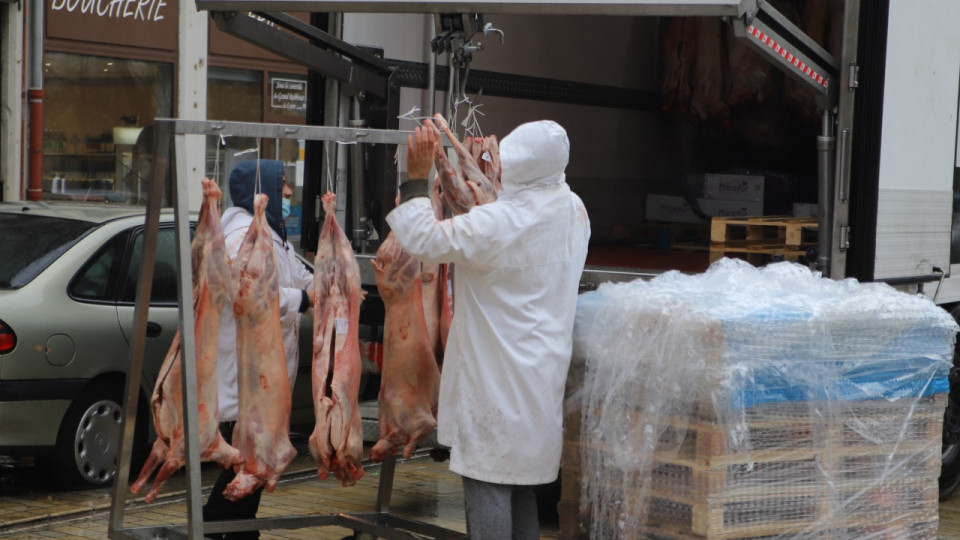 Menus sans viande à Lyon : "stop au carnage des mairies vertes", réclame la Confédération de la Boucherie