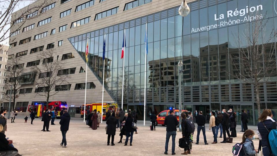 Lyon : odeur suspecte à l’Hôtel de Région, gros déploiement de pompiers