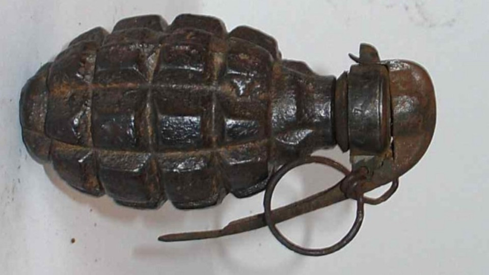 Près de Lyon : en jouant dans son jardin, un enfant trouve une grenade de la Première Guerre mondiale