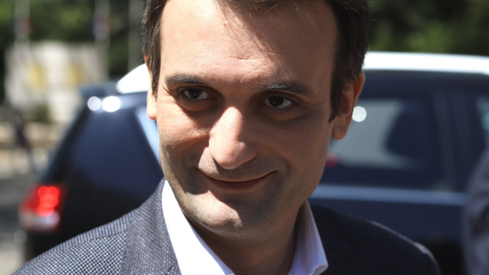 Lyon : à l’appel de Florian Philippot, 200 anti-confinement et vaccin se rassemblent sans masque