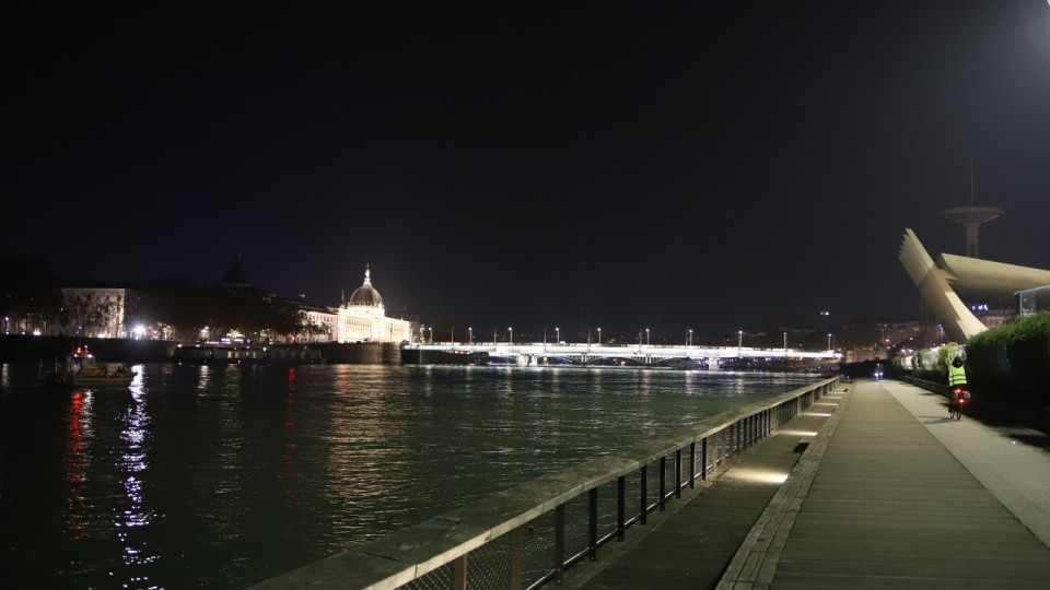 Lyon : c’était quoi cette "boule verte" dans le ciel ce samedi soir ?