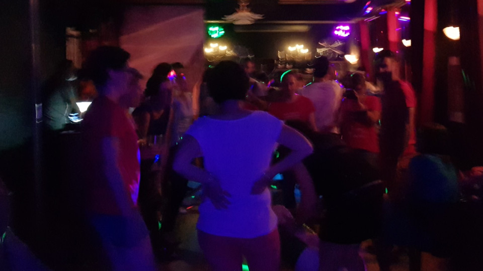 Réouverture des discothèques à Lyon : Jean Castex "pas en mesure de donner un horizon"