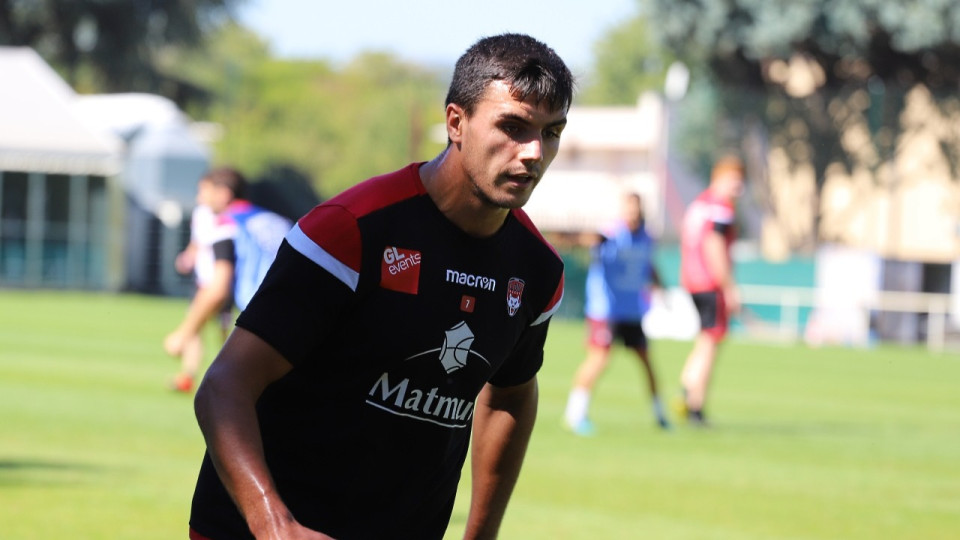 Top 14 : battu par le Stade Français, le LOU Rugby dit adieu aux phases finales (46-27)