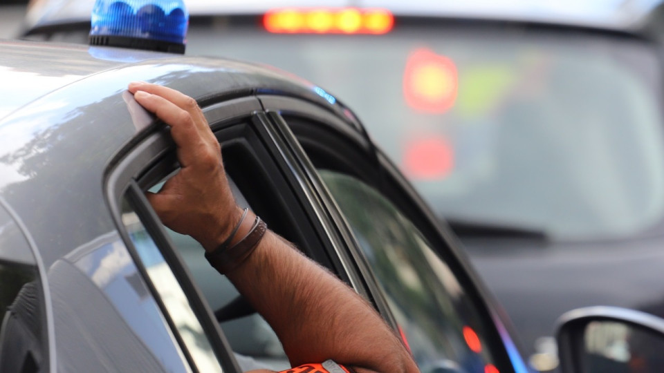 Près de Lyon : ils blessent six policiers lors d’un vol puis sont remis en liberté