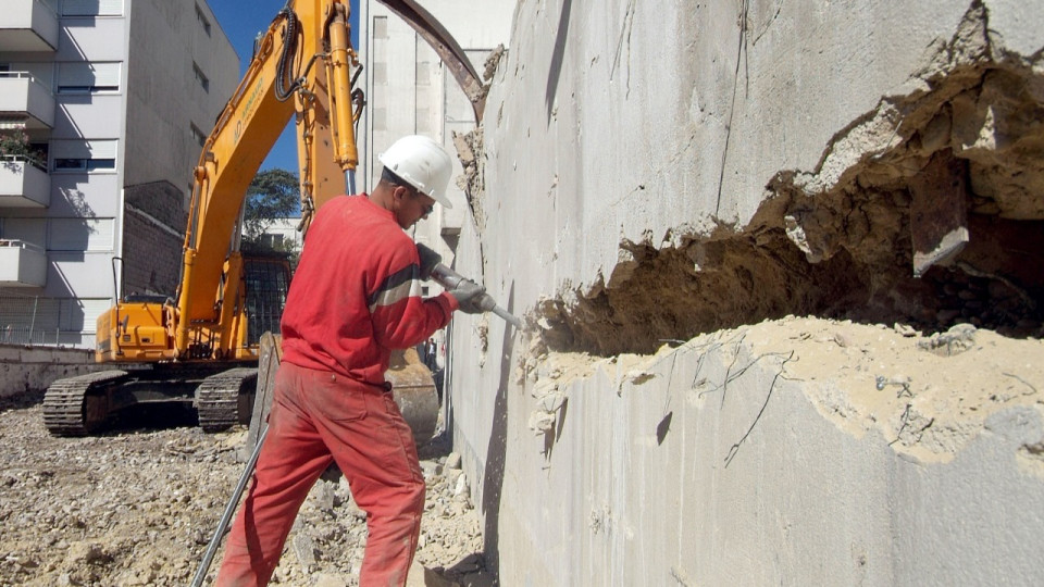 Rhône : le Département et la fédération du BTP lancent l’opération "coup de pouce" pour les bénéficiaires du RSA 