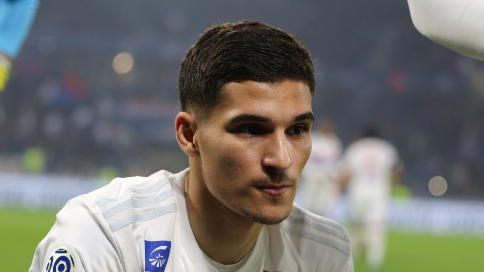 OL : Houssem Aouar serait dans le viseur de Tottenham