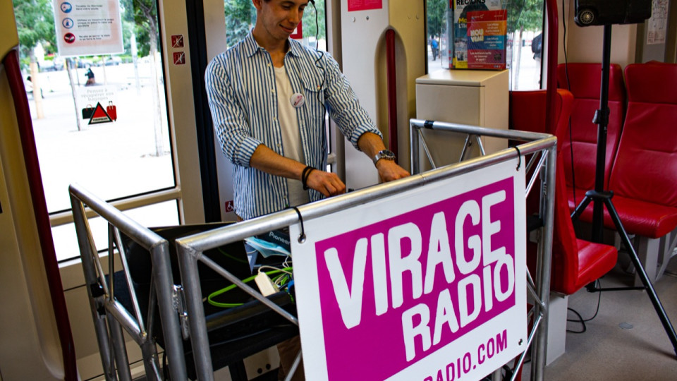 Lyon : le Rhônexpress s'est transformé en boîte de nuit pour fêter les tarifs d'été