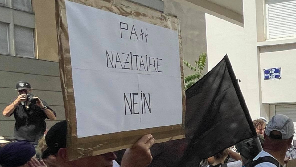 Près de Lyon : l’anti-pass sanitaire sillonne le Beaujolais avec son tag "PaSS"