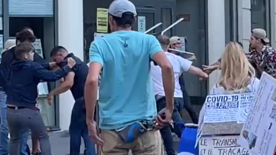 Manifestations anti pass sanitaire à Lyon : 3700 participants, quelques tensions et une interpellation
