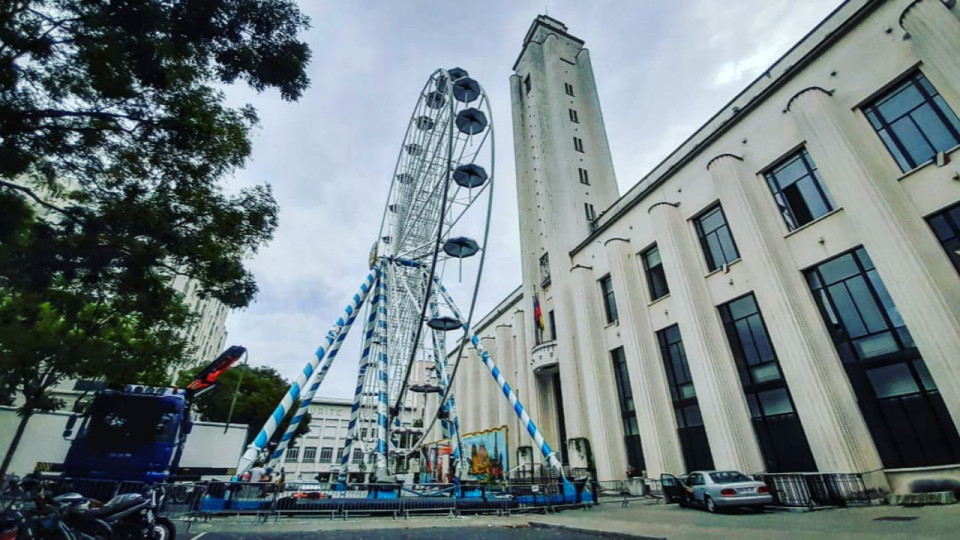 Une grande roue s'installe à Villeurbanne à l'occasion des Invites