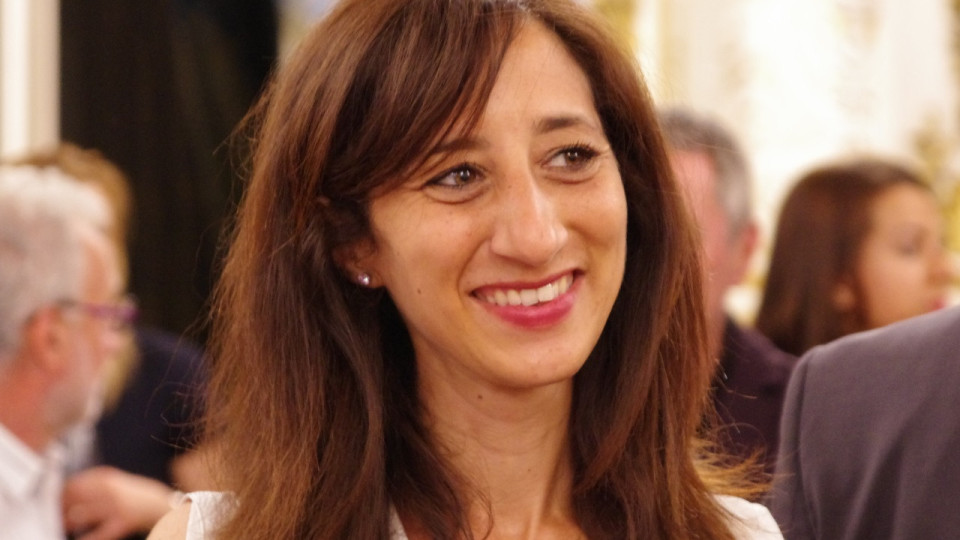 Accusée par ses adversaires de distribuer illégalement des tracts, Anissa Khedher dément