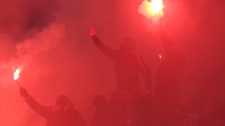 Débordements en Europa League : une enquête disciplinaire ouverte par l’UEFA contre l’OL