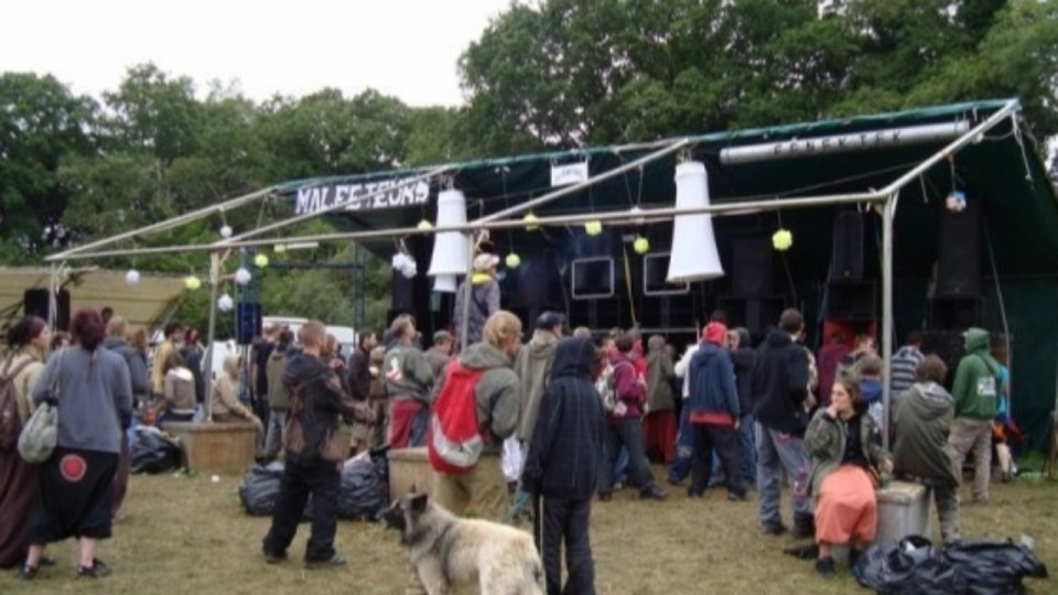 Près de Lyon : une rave-party dans les bois de Courzieu