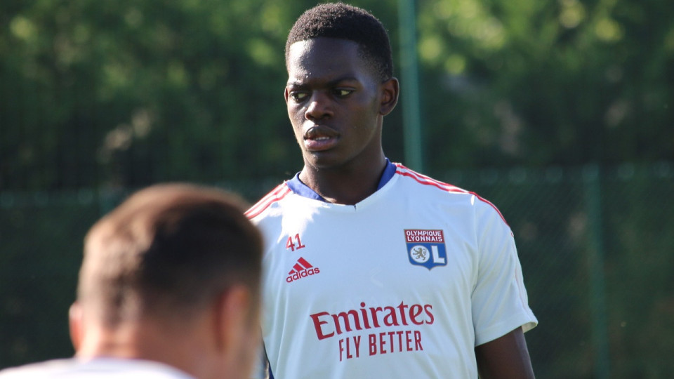 Castello Lukeba (OL) appelé en renforts avec les Espoirs