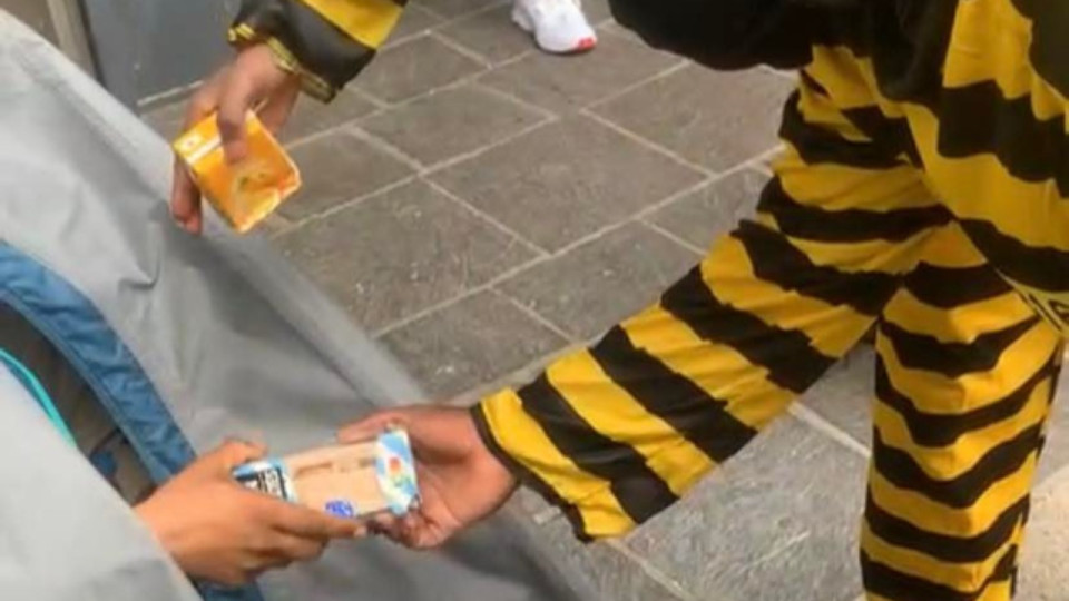 Les "Daltons" essayent de se racheter en distribuant des repas aux SDF de Lyon