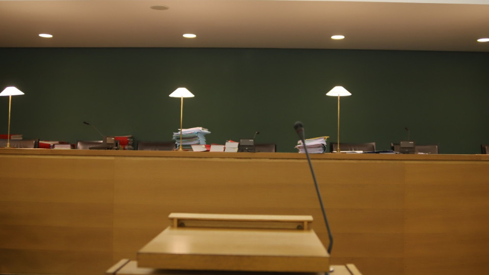 Beaujolais : condamn&eacute; pour avoir agress&eacute; sexuellement une amie qui dormait et diffus&eacute; des vid&eacute;os en direct