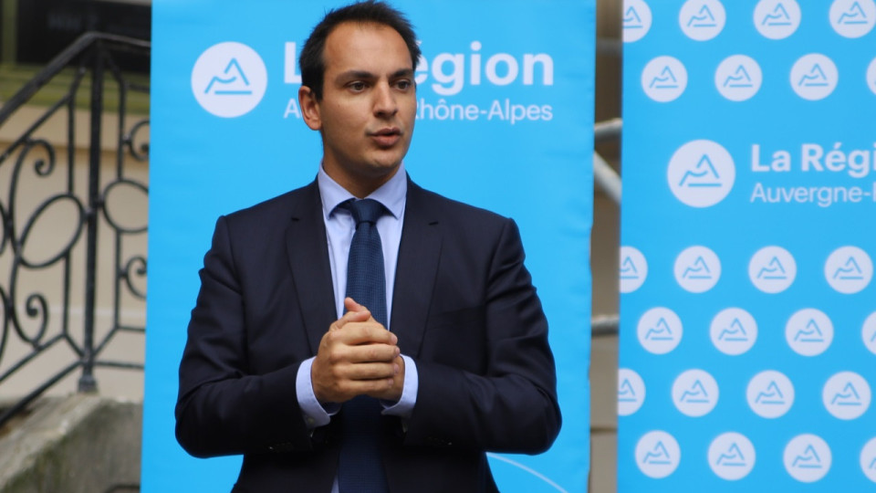 Lyon : Pierre Oliver succède à Etienne Blanc à la tête du groupe Droite, Centre et Indépendants