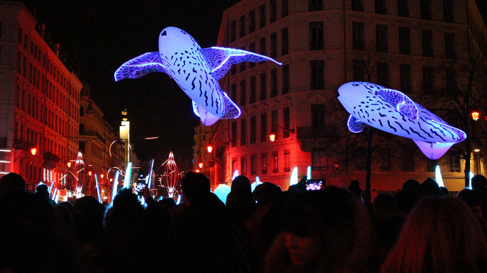 Covid-19 : le gouvernement autorise le maintien de la Fête des Lumières à Lyon, au préfet de s'adapter