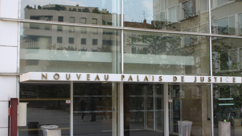 Près de Lyon : la direction d'Amazon accusée d'avoir enregistré un syndicaliste à son insu lors d'une prise de parole