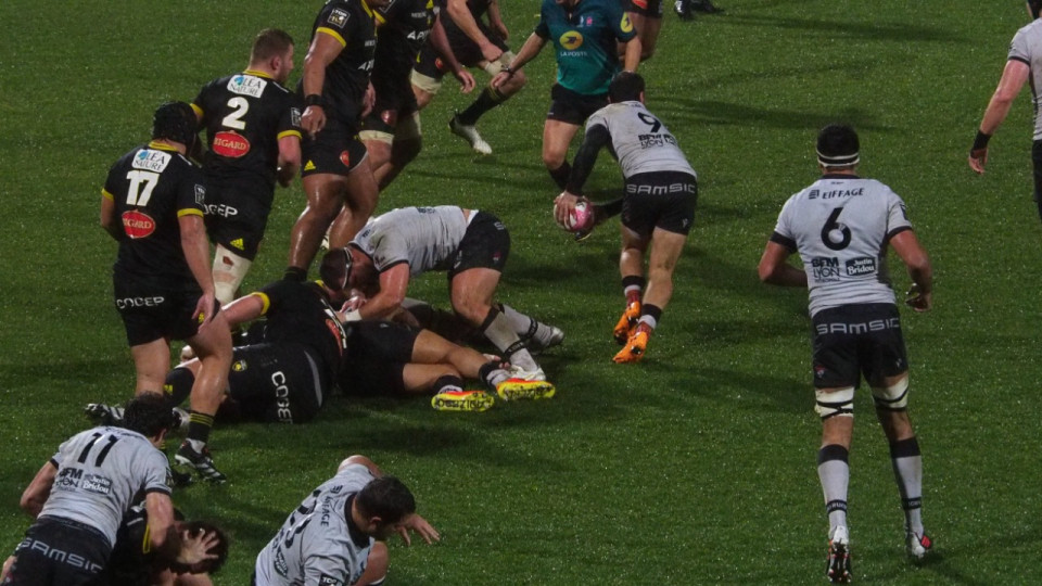Lourde défaite pour le LOU à La Rochelle