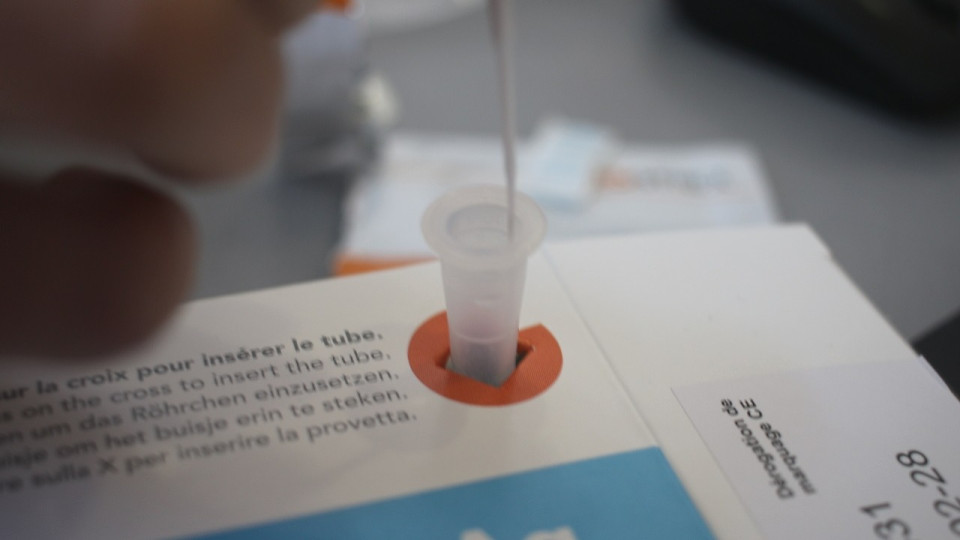 Rhône : le Département distribue des autotests pour les agents des collèges