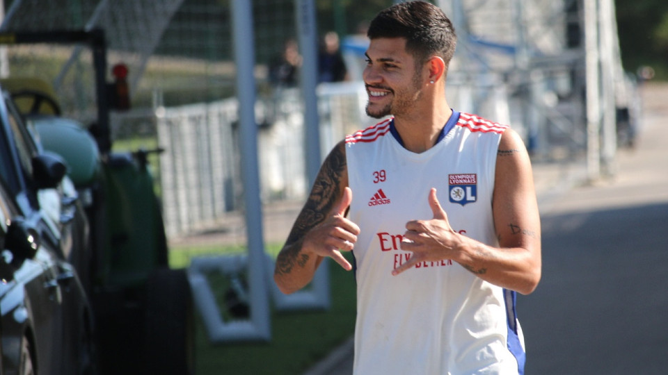 Newcastle passe à l’attaque pour Bruno Guimaraes (OL) : 40 millions d’euros et un salaire quadruplé