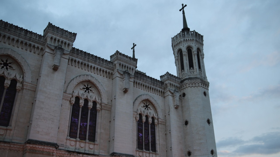 Lyon : une visite insolite sur les toits de Fourvière pour la Saint-Valentin !