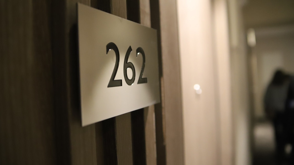 Pr&egrave;s de Lyon : il fait croire aux h&ocirc;teliers que son employeur r&eacute;glera la note